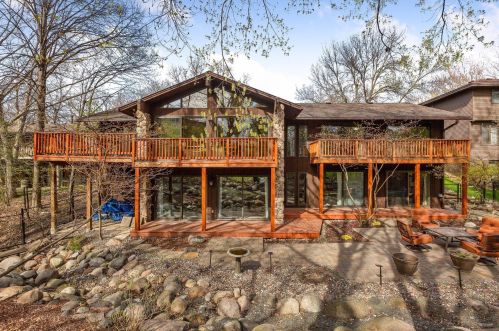 1480 Danube Rd, Minneapolis, MN 55432-5934