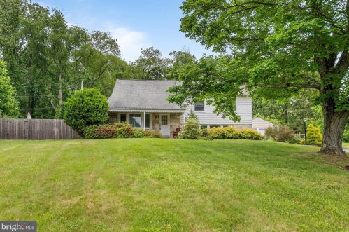 1450 Manor Ln, Blue Bell, PA 19422-2022