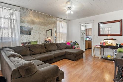 230 Newman Ave, Bronx, NY 10473-2407