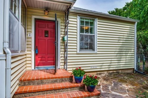 2220 Locust St, Denton TX  76209-1806 exterior