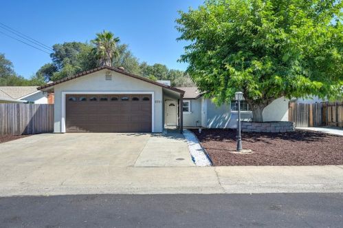 6351 Eldon Ave, Loomis CA  95650-8803 exterior