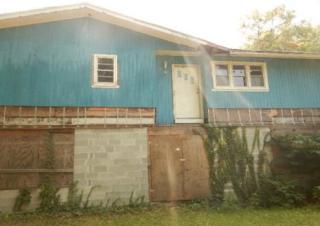 18 Helen Ave, Smithtown, NY 11787-5705