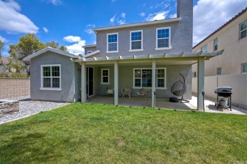 32075 Granite Dr, Temecula CA  92592-4147 exterior