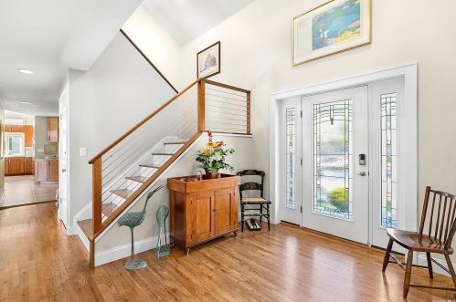 11 Woodhull Ct, Northport, NY 11768-2844