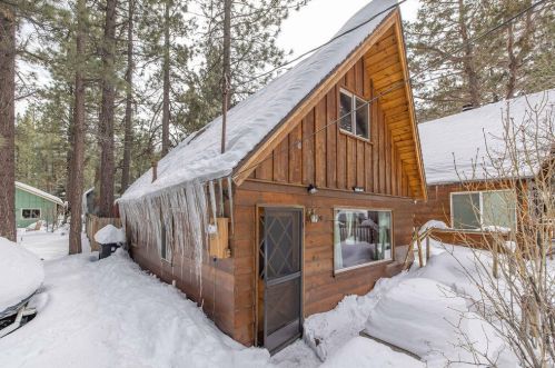 720 Maltby Blvd, Big Bear City, CA 92314-9466