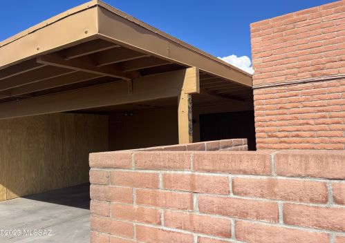 308 King Rd, Tucson, AZ 85705-3217