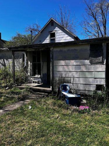 127 Elm St, Washington Ch, OH 43160-1905