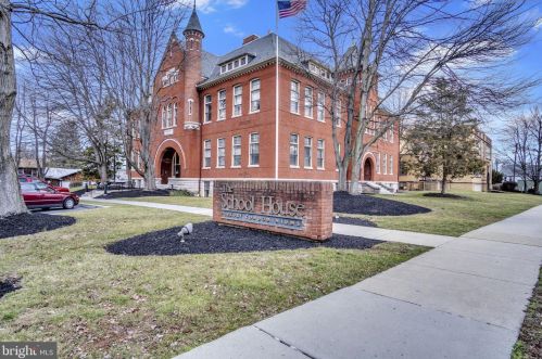 133 Locust St, Navy Sup Dpt PA  17055-6351 exterior
