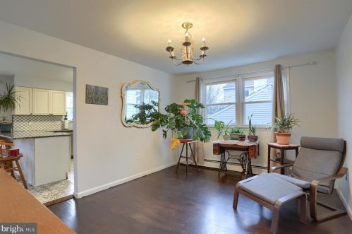 814 Sycamore Dr, Lansdale PA  19446-3128 exterior