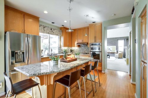 5625 Le Fevre Dr, San Jose CA  95118-3927 exterior