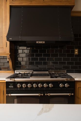 6578 Washington Cir, Milwaukee WI 53213-2460 exterior