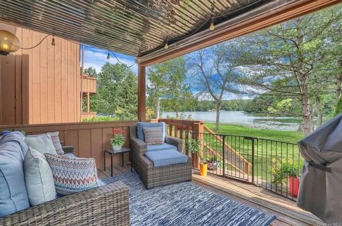 451 Panorama Dr, Mohegan Lake NY  10547-1204 exterior