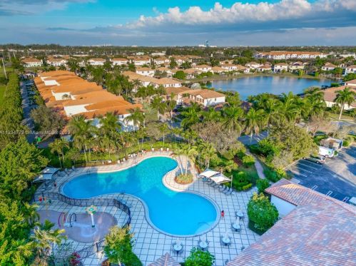 8297 28th St, Hollywood FL  33024-3187 exterior