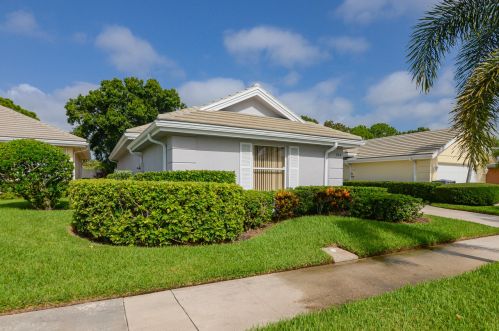 184 Bentley Cir, Fort Pierce, FL 34986-2431