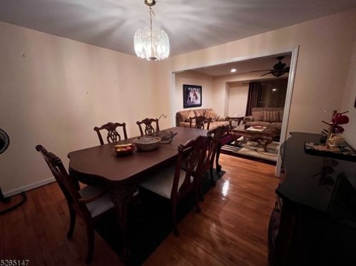 5 Union Rd, Parsippany NJ  07054-1512 exterior
