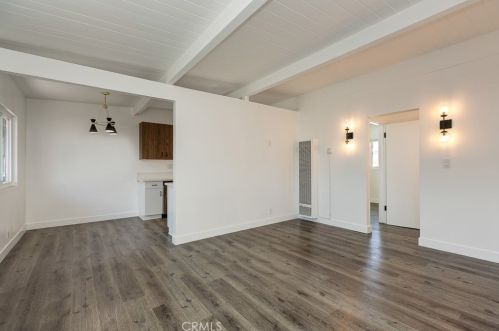2223 Myrtle Ave, Long Beach, CA 90806-4460
