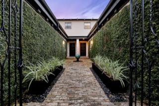 2209 Sheridan St, Houston TX  77030-2015 exterior