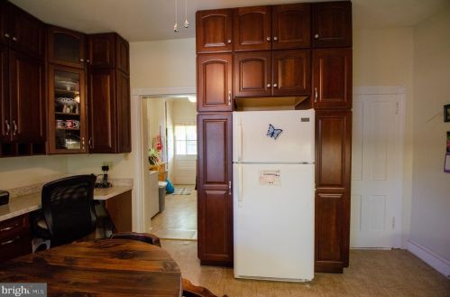 563 Columbia Ave, Bangor PA  18013-1747 exterior