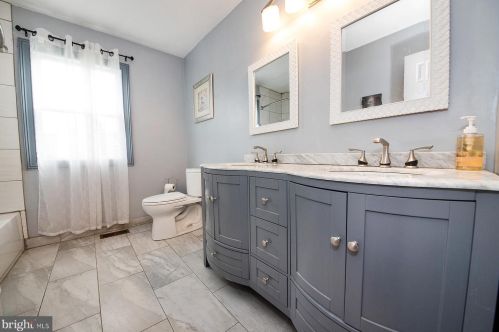 1700 Concord Ct, Blue Bell PA  19422-1336 exterior