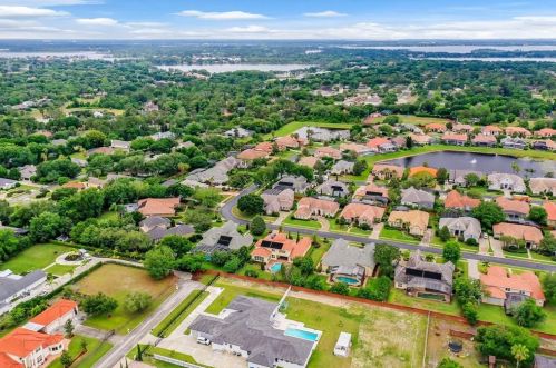 4916 Keeneland Cir, Orlando FL  32819-3141 exterior
