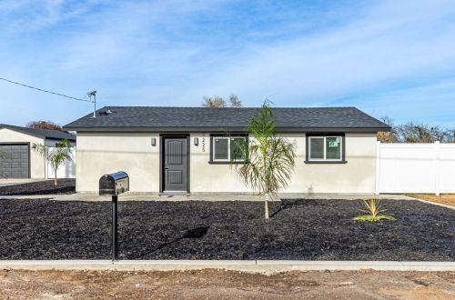 3225 Whitmore Ave, Modesto CA  95358-6238 exterior