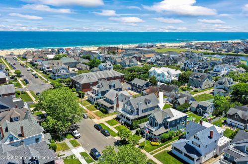 211 3rd Ave, Belmar, NJ 07719-2013