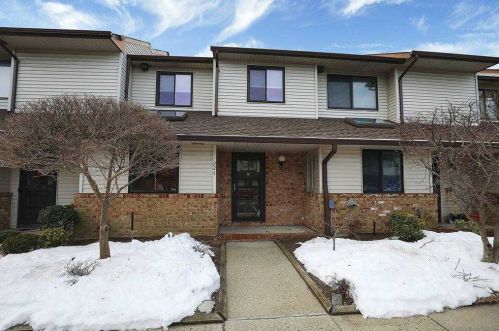 224 Poplar Ct, North Wantagh, NY 11793-2779