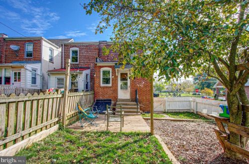 67 Edgewood St, Pottstown PA  19464-5747 exterior