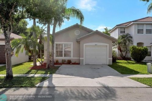 3017 179th Ave, Hollywood, FL 33029-5514