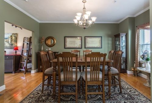 39 Gatsby Dr, Raynham, MA 02767-8000