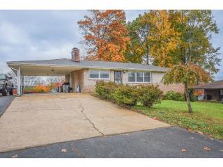 1817 Idle Hour Rd, Kingsport, TN 37660-3303