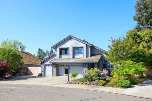 868 Vista Verano Ct, Valley Home, CA 95361-2591