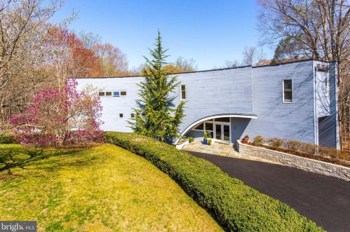 172 River Park Dr, Great Falls, VA 22066-3546