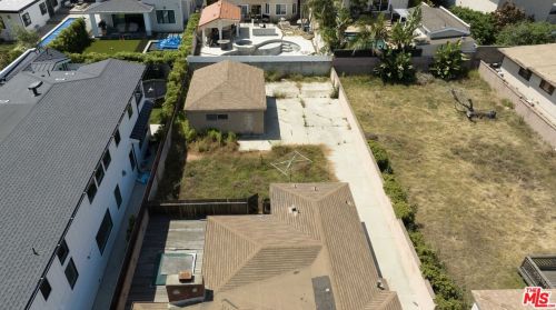 1612 11th St, Manhattan Beach CA  90266-6111 exterior