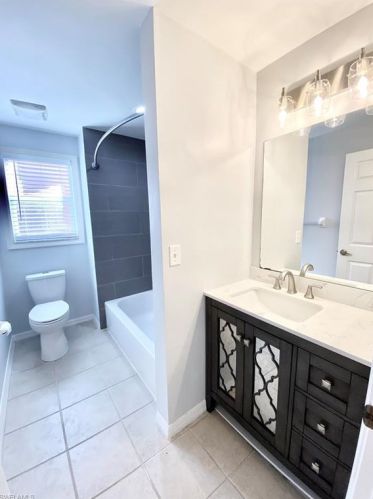 7005 Lone Oak Blvd, Naples, FL 34109-8875