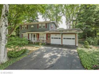 8971 Acre Dr, Macedonia, OH 44067-1101
