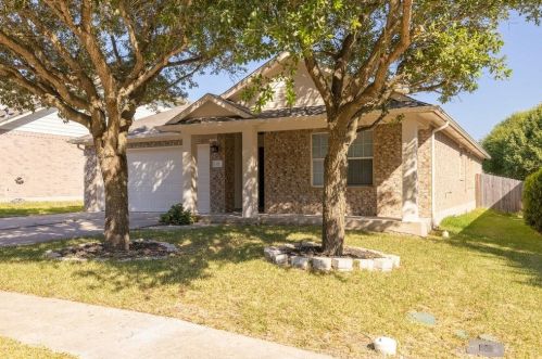 171 Stone Crest Blvd, Creedmoor, TX 78610-5841