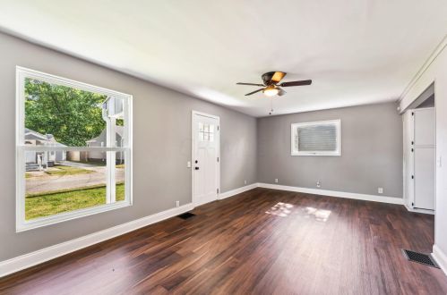 936 Fess St, Zanesville, OH 43701-5309
