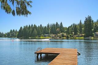 15208 Lake Goodwin Rd, Camano Island, WA 98292-7997