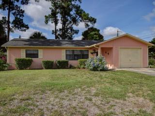 573 Taylor Ave, Sebastian, FL 32958-4369