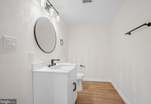 5010 Brooks St, Washington DC  20019-5318 exterior