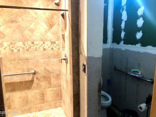 3006 8th St, Marianna FL  32446-1901 exterior