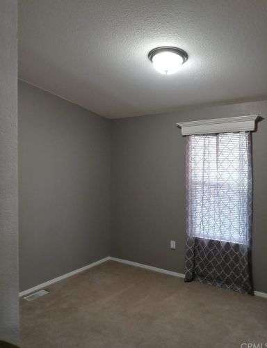 1155 Riverside Ave, Rialto CA  92376-7524 exterior