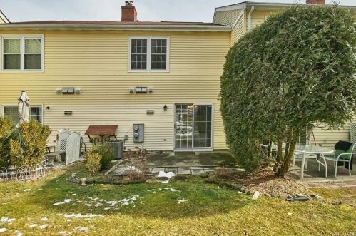 29 Weathervane Way, Warwick NY  10990-4243 exterior