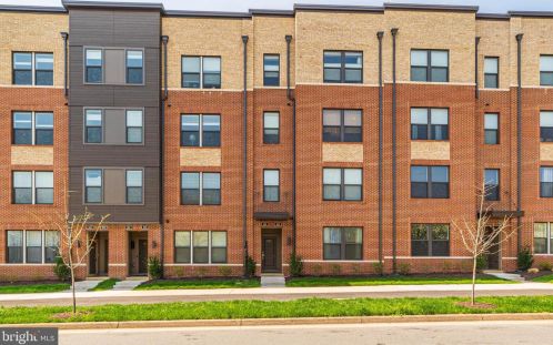 621 Herndon Pkwy, Herndon, VA 20170-5416