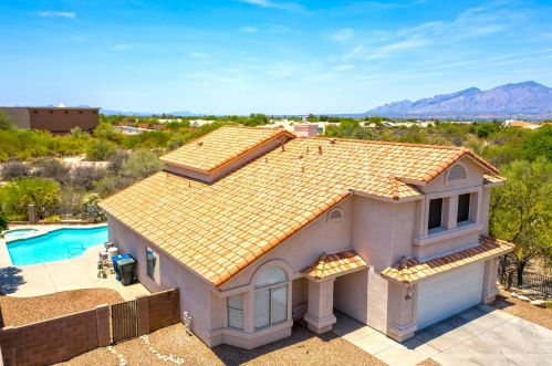 1076 Chipped Bark Ln, Tucson, AZ 85748-7891