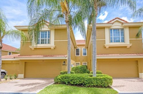 5004 Rustic Oaks Cir, Naples, FL 34105-4528