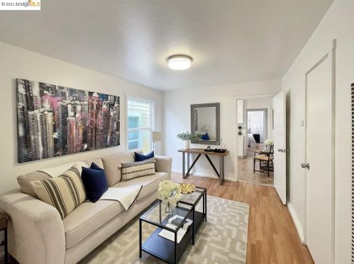 668 28th St, Oakland, CA 94609-3520