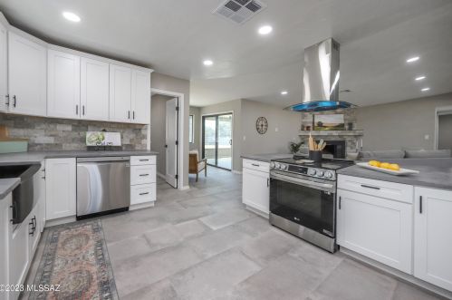 11100 Glenn St, Tucson AZ  85749-8845 exterior