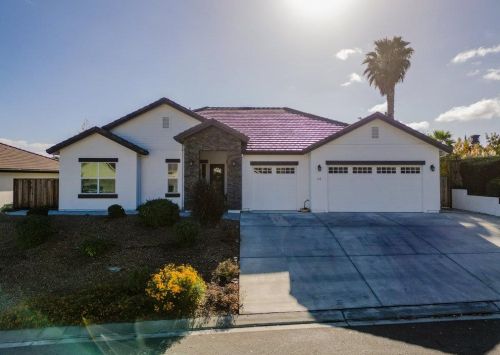 45 Ralphs Way, Hollister, CA 95023-6325